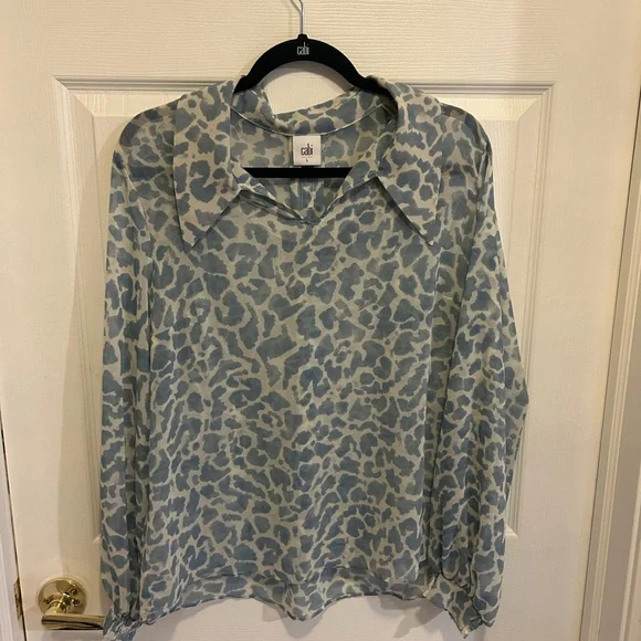 Cabi Pounce Blouse - Picture 6 of 11
